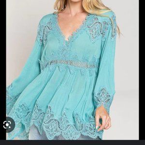Coral ruffle sleeved lace short dress